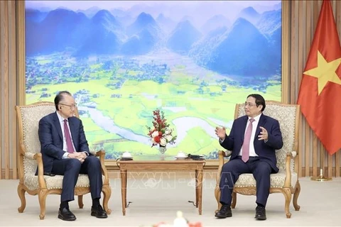Premier vietnamita se reúne con vicepresidente de Socios de Infraestructura Global