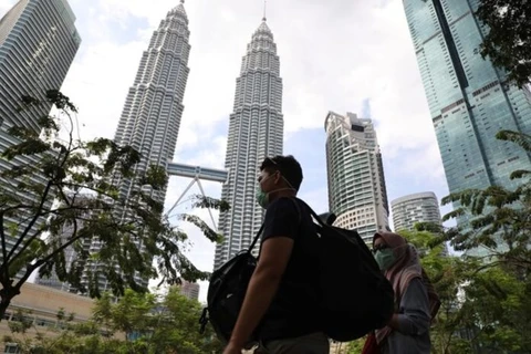 Fitch Solutions pronostica reducción ligera en crecimiento crediticio de Malasia