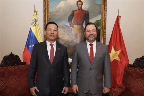 Canciller de Venezuela resalta asociación integral con Vietnam