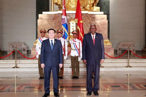 Visita a Cuba del líder parlamentario vietnamita fue un éxito más allá de las expectativas