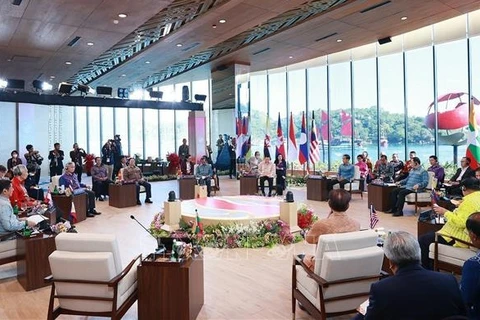 Promueve ASEAN conectividad de pagos y transacciones en monedas locales