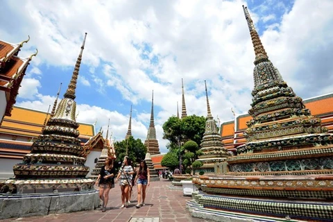 Economía de Tailandia se acelera con recuperación turística