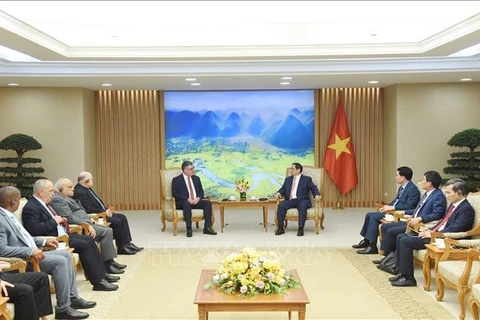 Premier vietnamita recibe a ministro del Interior de Cuba