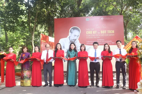 Inauguran exposición sobre colección de autógrafos del Presidente Ho Chi Minh 