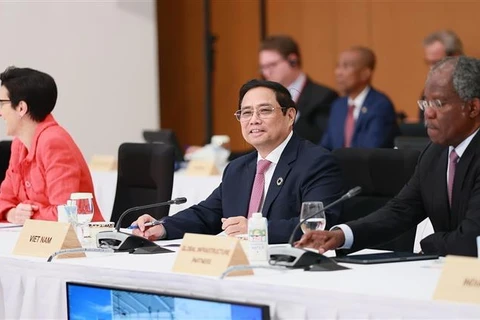 Premier vietnamita interviene en sesión de Cumbre del G7 sobre planeta sostenible