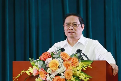 Premier vietnamita insta a crear condiciones para desarrollo de la prensa