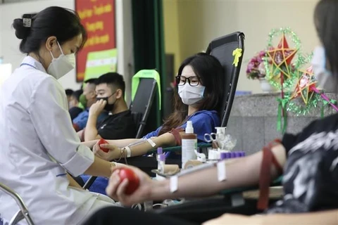 Vietnam por garantizar apoyos a donantes voluntarios de sangre