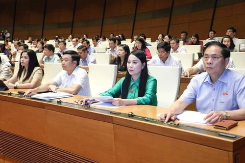 Parlamento vietnamita aprueba resolución sobre liquidación del presupuesto estatal 2021