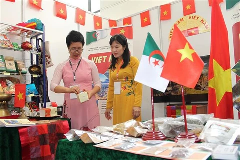 Vietnam participa en Feria Internacional de Argel
