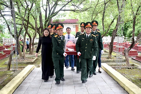 Repatrían restos de mártir vietnamita caído en Laos
