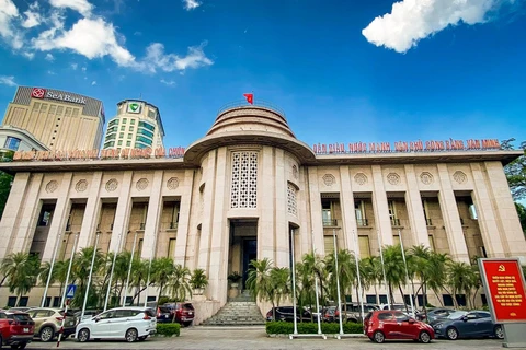 Baja Vietnam tasas de interés para apoyar crecimiento económico