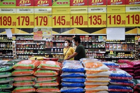 Exportaciones de Tailandia caen menos de lo esperado en mayo