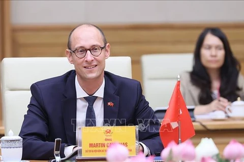 Presidente del Consejo Nacional de Suiza concluye su visita oficial a Vietnam