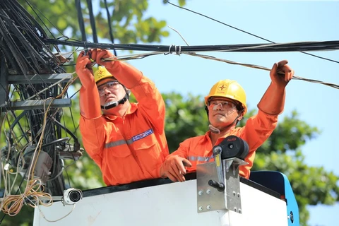 Vietnam no carecerá de electricidad hasta fin de año, afirma viceministro