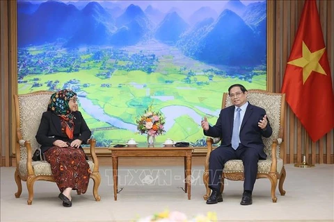Primer ministro vietnamita recibe a embajadora de Brunei