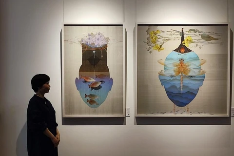 En París una exposición de pinturas resalta el arte de Vietnam