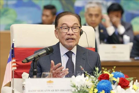 Premier de Malasia aprecia experiencias vietnamitas en proceso de desarrollo
