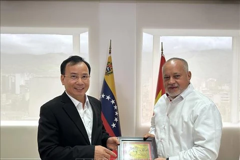 Robustecen Vietnam y Venezuela relaciones de amistad tradicional