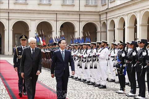 Efectúan ceremonia oficial de bienvenida al presidente vietnamita en Italia