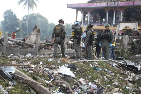 Explosión de almacén de fuegos artificiales deja al menos 10 muertos en Tailandia