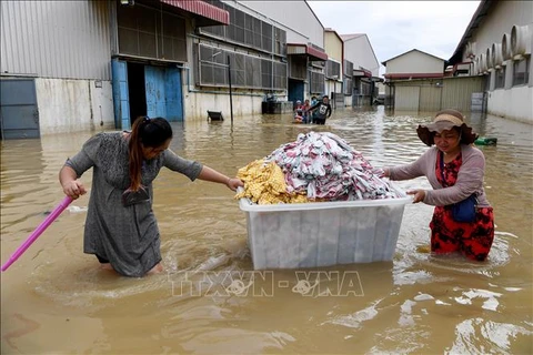 Fuertes lluvias provocan inundaciones en localidades de Camboya