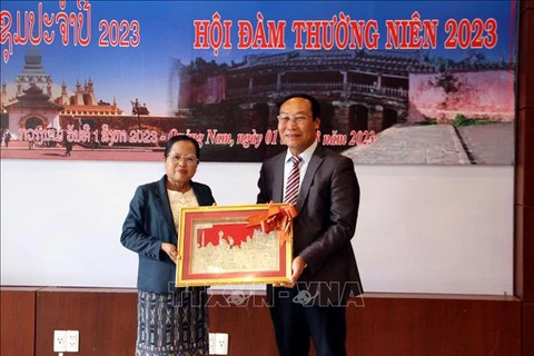 Provincias vietnamita y laosiana fortalecen cooperación