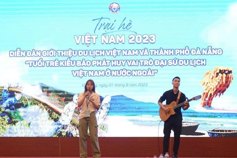 Jóvenes vietnamitas en ultramar - embajadores turísticos del país en el extranjero 