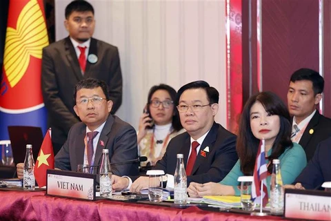 Titular parlamentario de Vietnam asiste a reunión de Comité Ejecutivo de AIPA