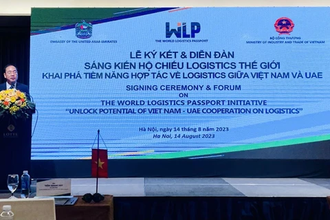 Vietnam y Emiratos Árabes Unidos explotan potencial de cooperación logística