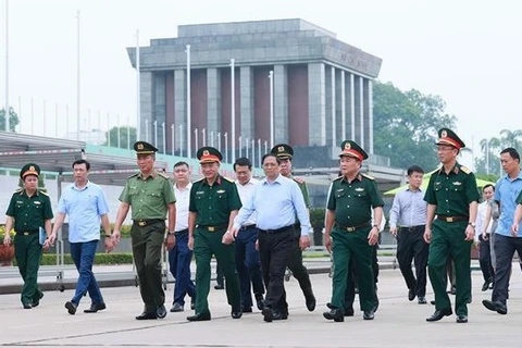 Premier inspecciona mantenimiento de Mausoleo del Presidente Ho Chi Minh