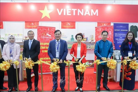 Productos vietnamitas causan buena impresión en Feria de Franquicias de Asia 2023 en Singapur