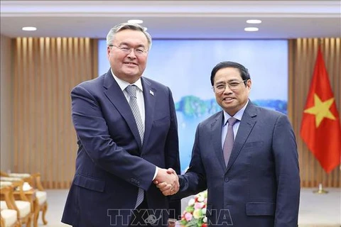 Consolidan y enriquecen amistad tradicional Vietnam-Kazajstán