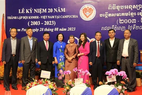 Celebran 20º aniversario de Asociación Khmer-Vietnam en Camboya