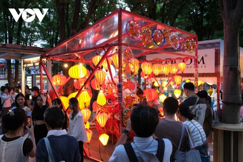 Efectúan primer Festival de Medio Otoño de Vietnam en Japón