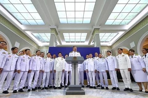 Nuevos miembros del Gobierno de Tailandia prestan juramento