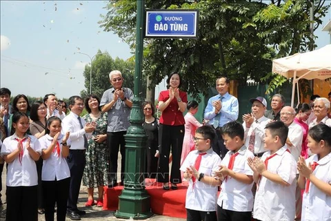 Dos calles de provincia de Bac Giang llevan nombres de periodistas de VNA