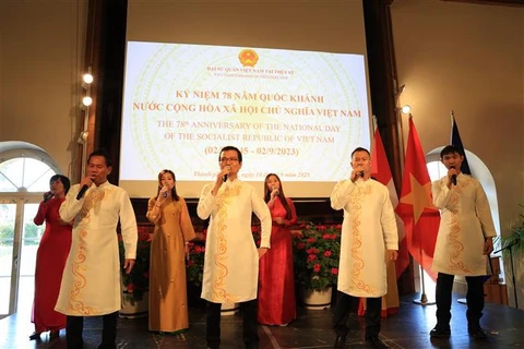 Celebran en Suiza el Día Nacional de Vietnam