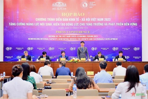 Foro Socioeconómico de Vietnam crea motivación para desarrollo sostenible