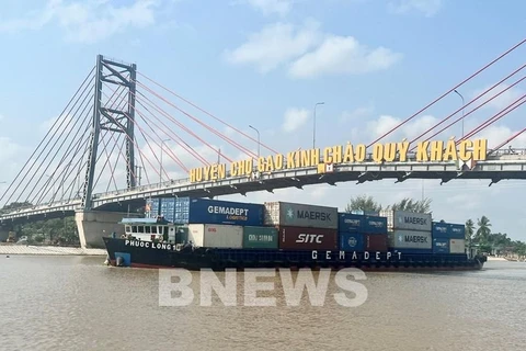 Australia financia estudio sobre mejora de vías navegables interiores de Vietnam