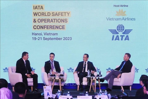 Vietnam por construir aerolíneas seguras y amigables 