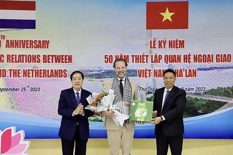 Celebran en Can Tho aniversario de relaciones diplomáticas Vietnam-Países Bajos