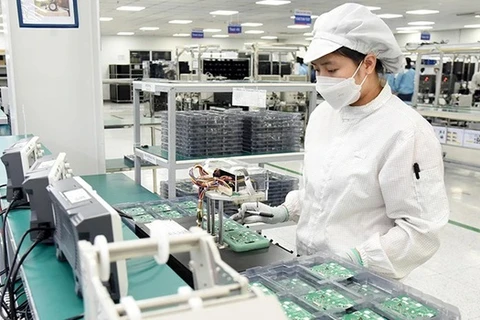 Necesita Vietnam priorizar desarrollo de alta tecnología, según expertos