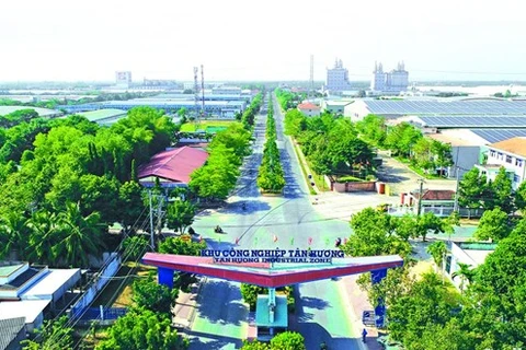 Parques industriales de localidad vietnamita atraen inversión millonaria