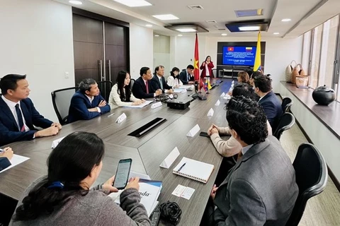 Empresas vietnamitas buscan reforzar nexos con socios de Colombia y Chile