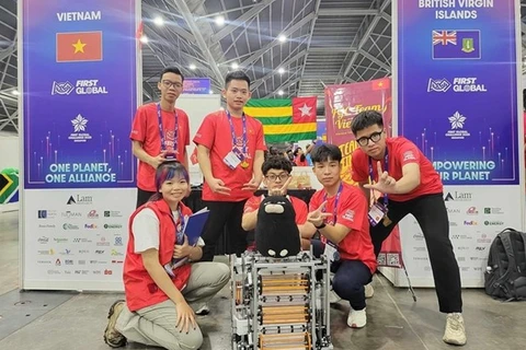 Escolares vietnamitas ganan por primera vez el Concurso Mundial de Robótica FGC 2023