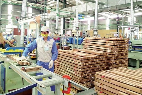 Industria maderera vietnamita empeñada en cumplir pedidos para finales del año