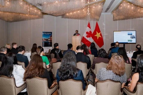 Efectúan seminario sobre oportunidades en Vietnam para empresas canadienses