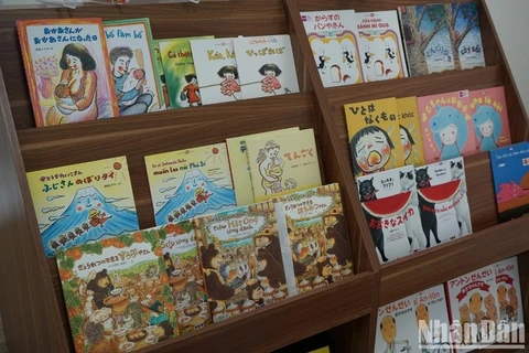Introducen a lectores vietnamitas libros ilustrados de Japón