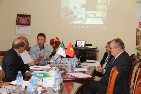 Empresas vietnamitas y argelinas buscan oportunidades de negocios