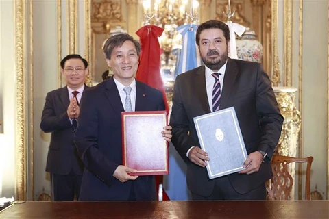 Vietnam y Argentina ratifican acuerdo de asistencia jurídica mutua en materia penal 
